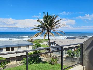 2 Bedroom Apartment / Flat For Sale in Uvongo Beach