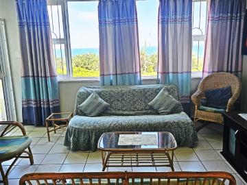 2 Bedroom Apartment / Flat For Sale in Uvongo Beach