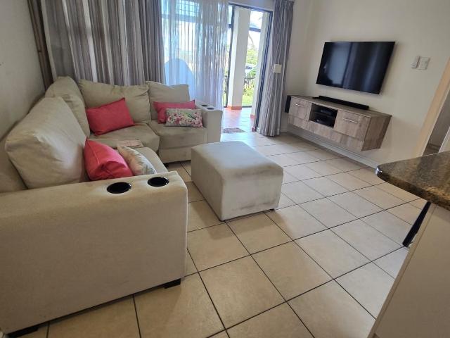 2 Bedroom Apartment / Flat For Sale in Uvongo Beach