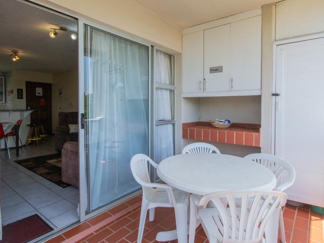 2 Bedroom Apartment / Flat For Sale in Uvongo Beach