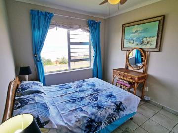 2 Bedroom Apartment / Flat For Sale in Uvongo Beach