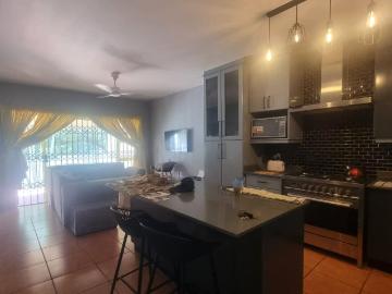 2 Bedroom Apartment / Flat For Sale in Uvongo