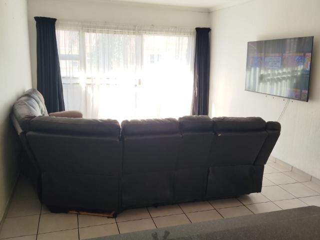 2 Bedroom Apartment / Flat For Sale in Vorna Valley