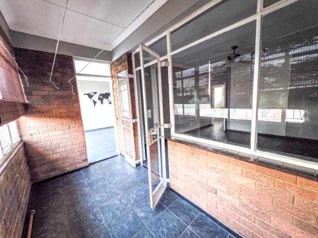 2 Bedroom Apartment / Flat For Sale in Valhalla