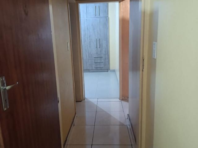 2 Bedroom Apartment / Flat For Sale in Vanderbijlpark CW 3