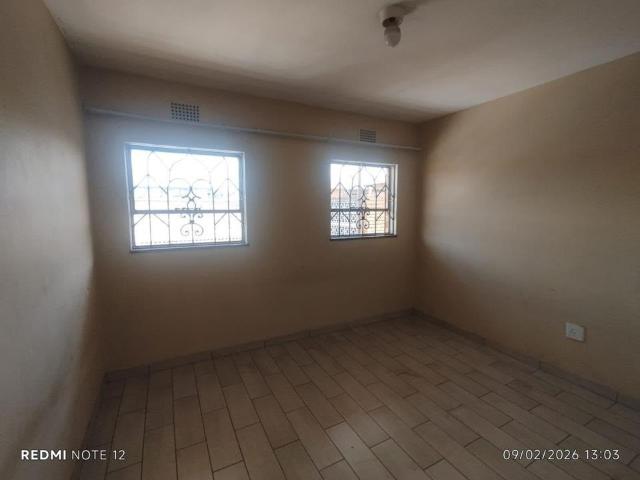 2 Bedroom Apartment / Flat For Sale in Vanderbijlpark CW 3