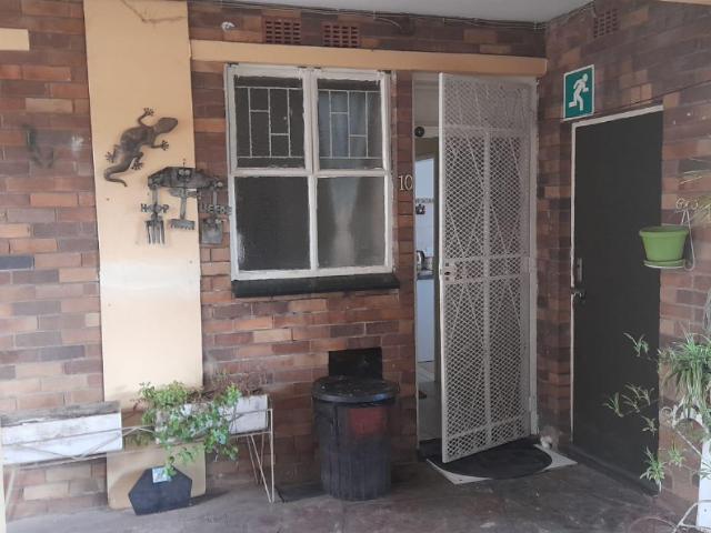 2 Bedroom Apartment / Flat For Sale in Vanderbijlpark CW 3