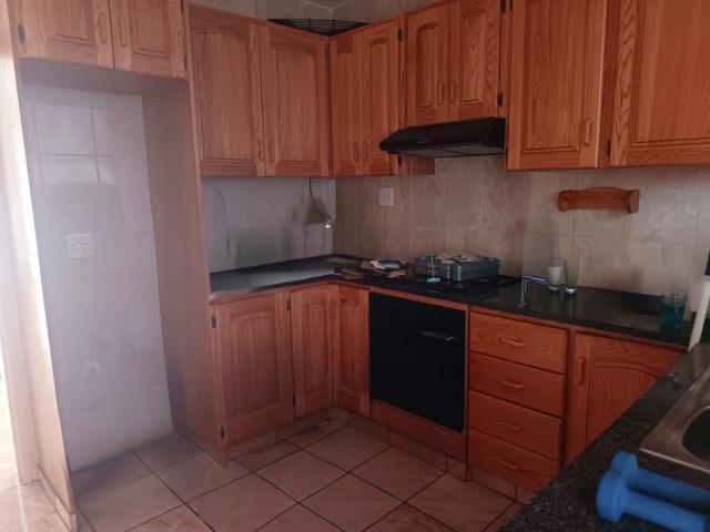2 Bedroom Apartment / Flat For Sale in Vanderbijlpark CW