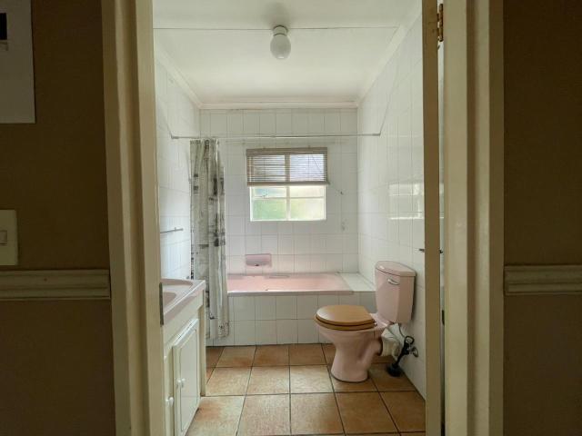 2 Bedroom Apartment / Flat For Sale in Verwoerdpark