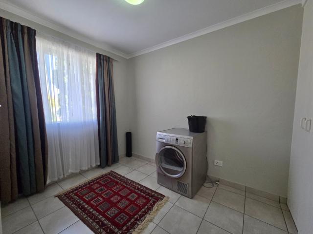 2 Bedroom Apartment / Flat For Sale in Verwoerdpark