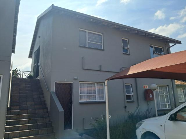 2 Bedroom Apartment / Flat For Sale in Verwoerdpark