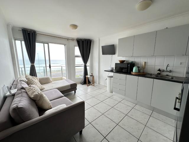 2 Bedroom Apartment / Flat To Rent in Table View