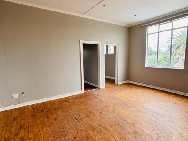 2 Bedroom Apartment / Flat To Rent in Top Town