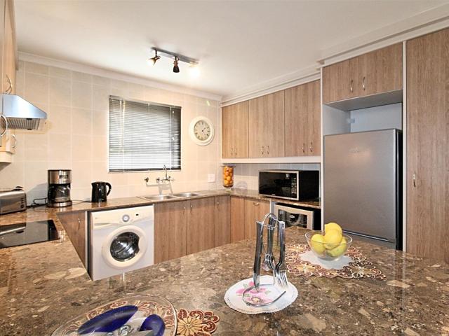 2 Bedroom Apartment / Flat To Rent in Twin Palms