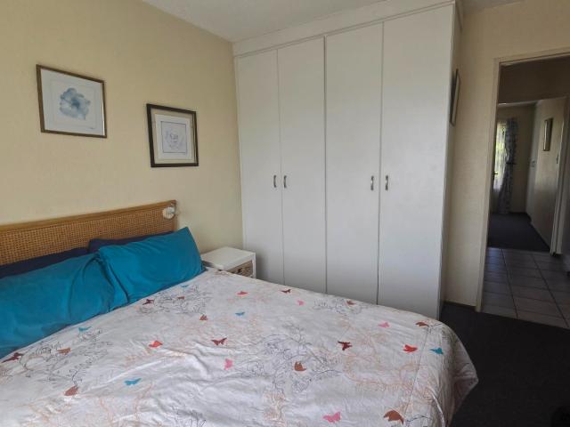 2 Bedroom Apartment / Flat To Rent in Uvongo Beach