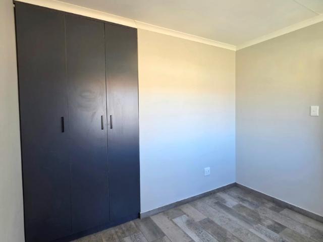 2 Bedroom Apartment / Flat To Rent in Vaalpark