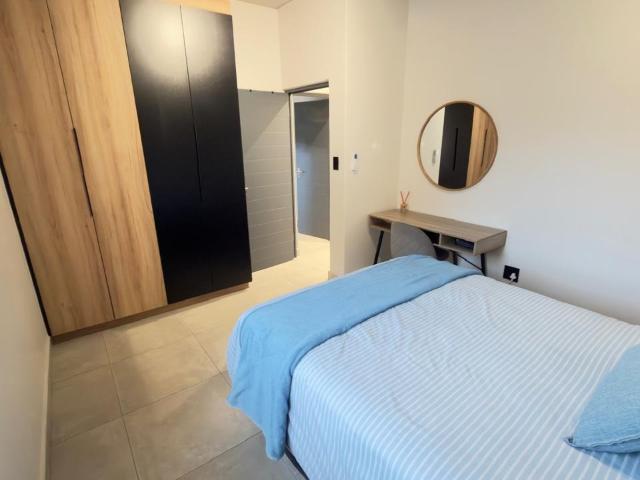 2 Bedroom Apartment / Flat To Rent in Waterkloof Park