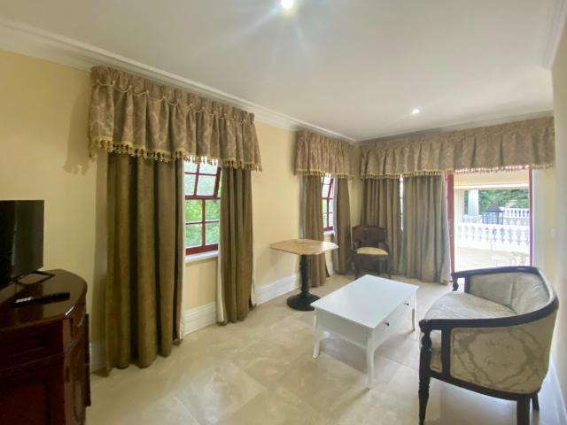 2 Bedroom Apartment / Flat To Rent in Waterkloof Ridge