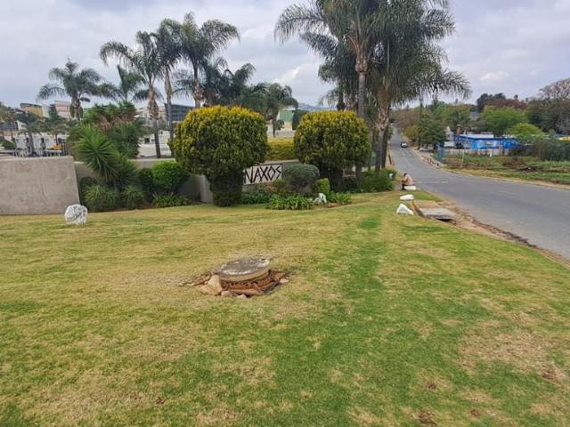 2 Bedroom Apartment / Flat to Rent in Weltevreden Park