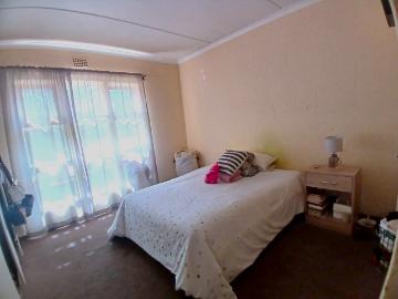 2 Bedroom Apartment / Flat To Rent in Winchester Hills