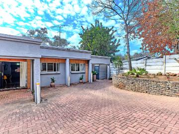 Sandton Country Club Estate, City of Ekurhuleni Metropolitan Municipality, Gauteng, South Africa