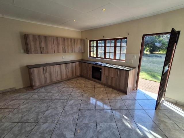 2 Bedroom Apartment / Flat To Rent in Zwavelpoort AH