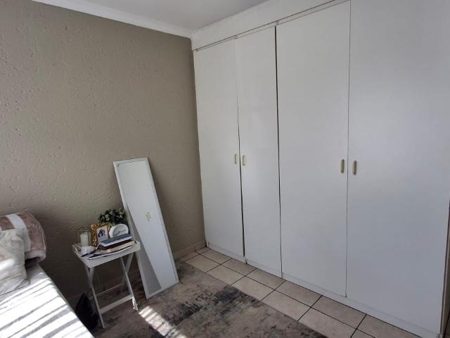 2 Bedroom Apartment / Flat To Rent in Allen's Nek