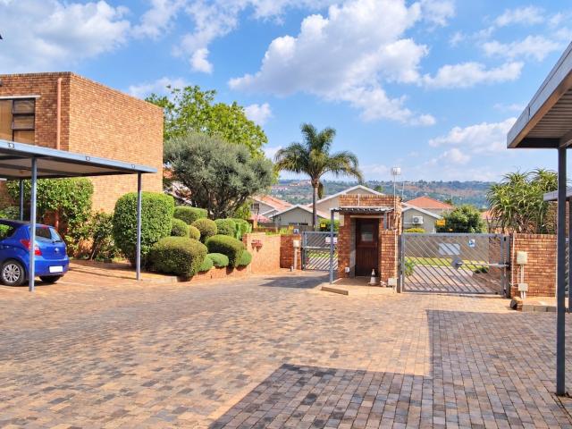 2 Bedroom Apartment / Flat To Rent in Allen's Nek
