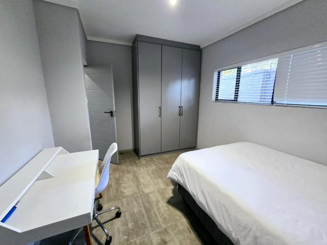 2 Bedroom Apartment / Flat To Rent in Alphen Park