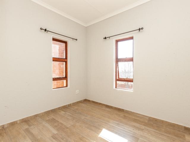 2 Bedroom Apartment / Flat To Rent in Amorosa