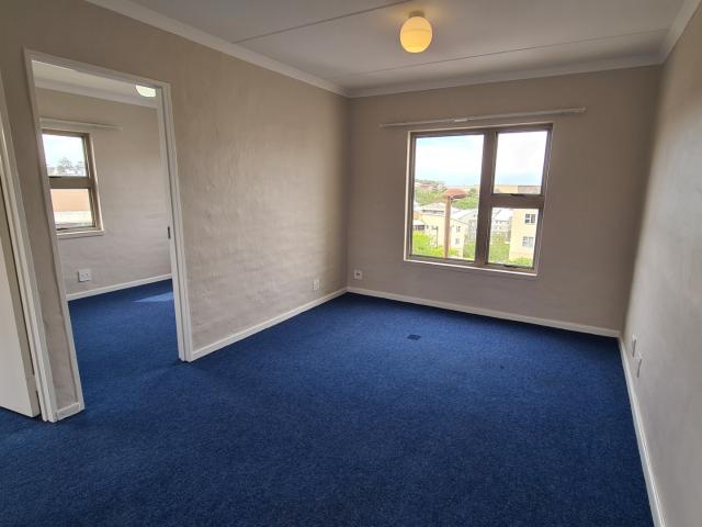 2 Bedroom Apartment / Flat To Rent in Amalinda