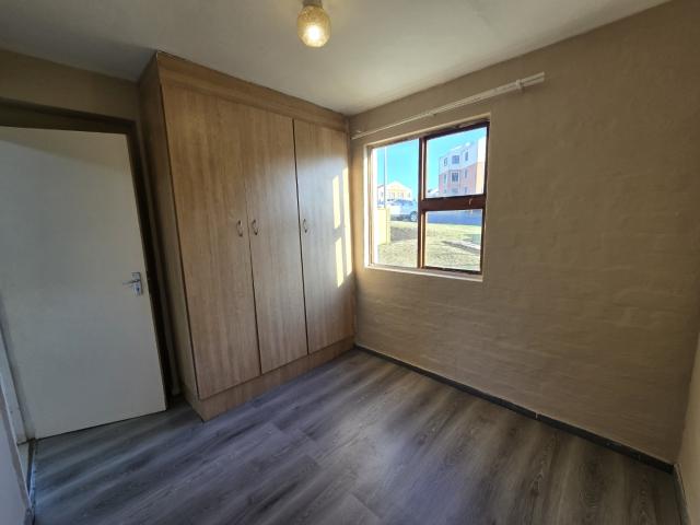 2 Bedroom Apartment / Flat To Rent in Amalinda