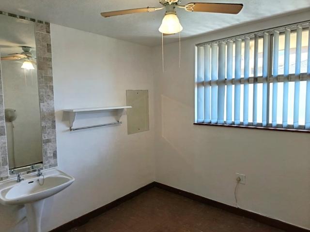 2 Bedroom Apartment / Flat To Rent in Amanzimtoti