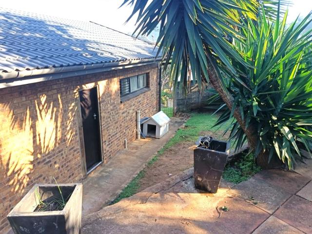 2 Bedroom Apartment / Flat To Rent in Amanzimtoti