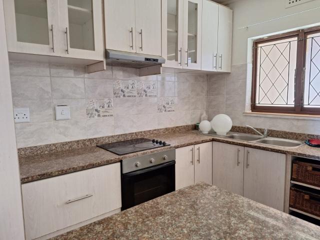 2 Bedroom Apartment / Flat To Rent in Amanzimtoti