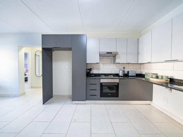 2 Bedroom Apartment / Flat To Rent in Bedfordview