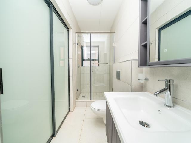 2 Bedroom Apartment / Flat To Rent in Bedfordview