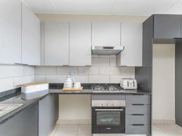 2 Bedroom Apartment / Flat To Rent in Bedfordview