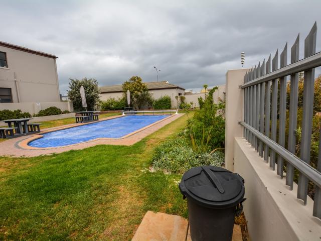 2 Bedroom Apartment / Flat To Rent in Big Bay