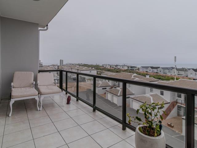 2 Bedroom Apartment / Flat To Rent in Big Bay