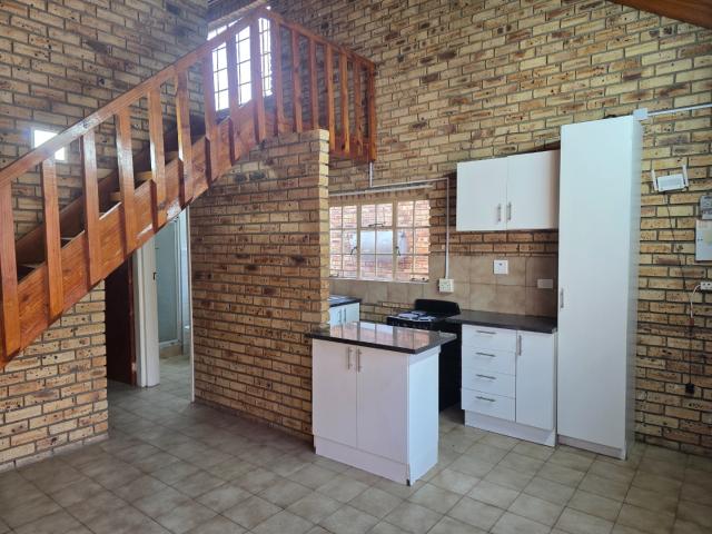 2 Bedroom Apartment / Flat To Rent in Bo dorp