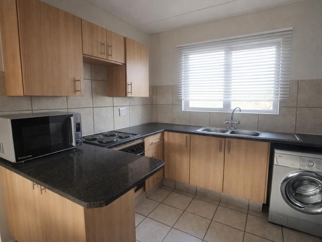 2 Bedroom Apartment / Flat To Rent in Boardwalk
