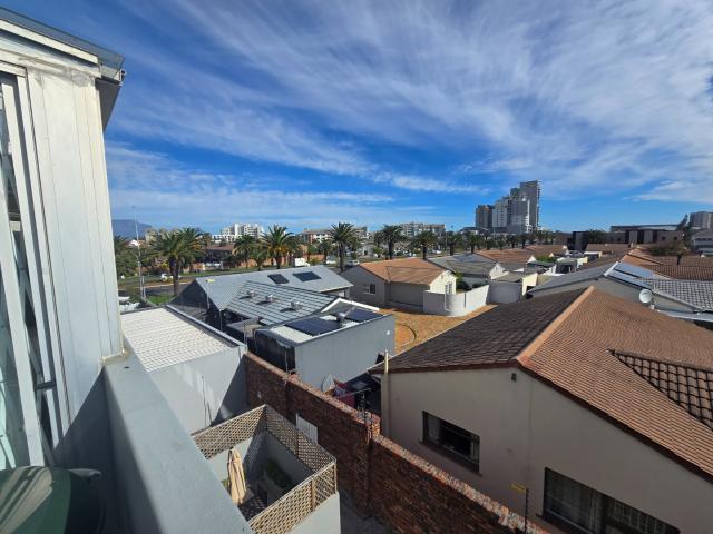 2 Bedroom Apartment / Flat To Rent in Bloubergrant