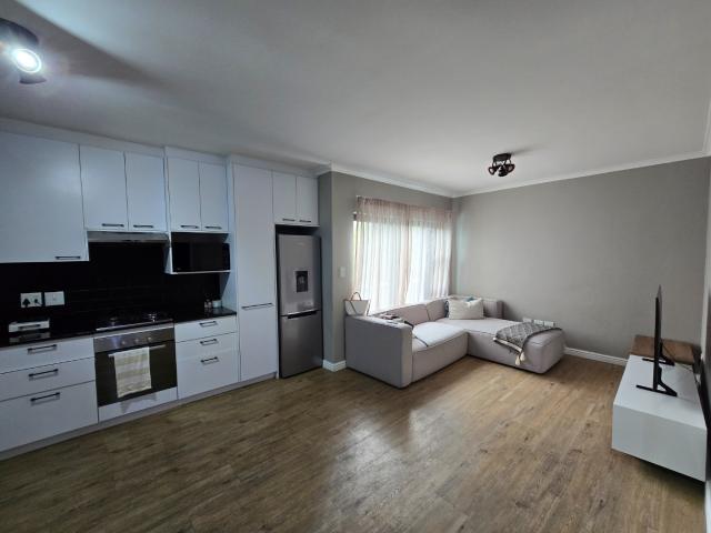 2 Bedroom Apartment / Flat To Rent in Bloubergrant