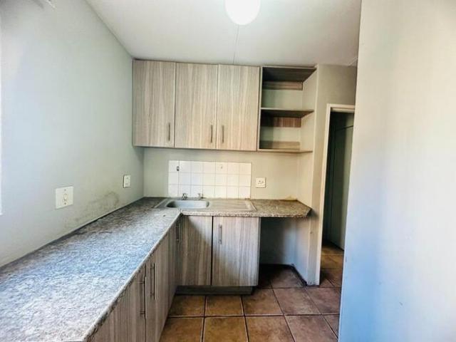 2 Bedroom Apartment / Flat to Rent in Bloemfontein Central