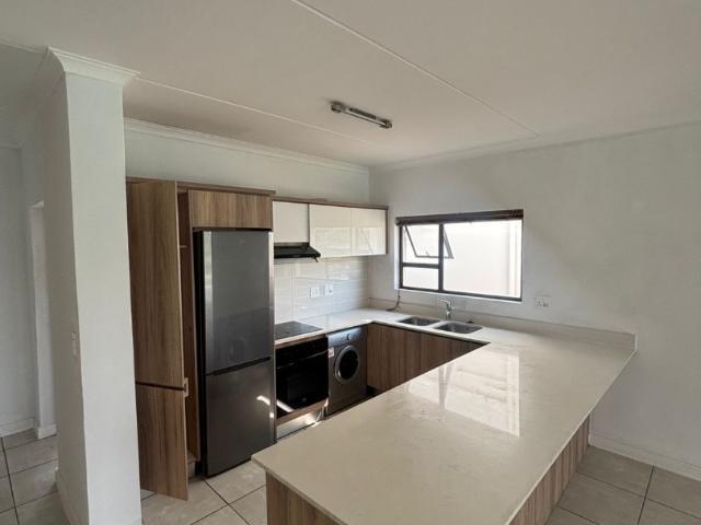 2 Bedroom Apartment / Flat To Rent in Blyde Riverwalk Estate
