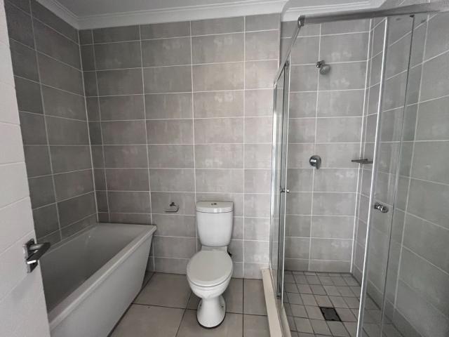 2 Bedroom Apartment / Flat To Rent in Blyde Riverwalk Estate