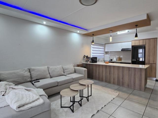 2 Bedroom Apartment / Flat To Rent in Blyde Riverwalk Estate