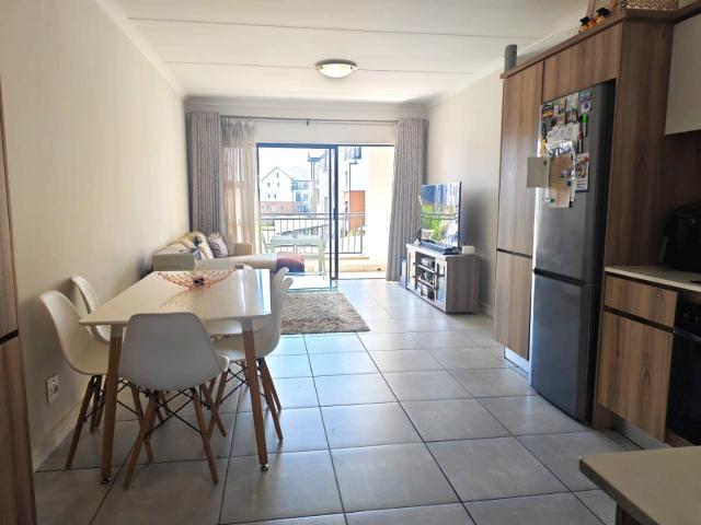 2 Bedroom Apartment / Flat To Rent in Blyde Riverwalk Estate