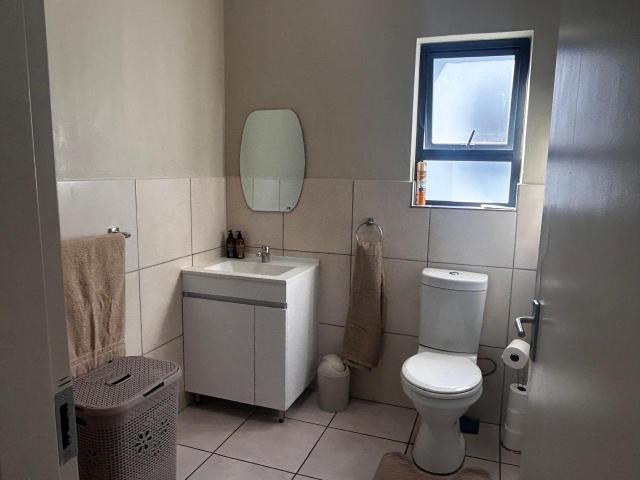 2 Bedroom Apartment / Flat To Rent in Brentwood Park